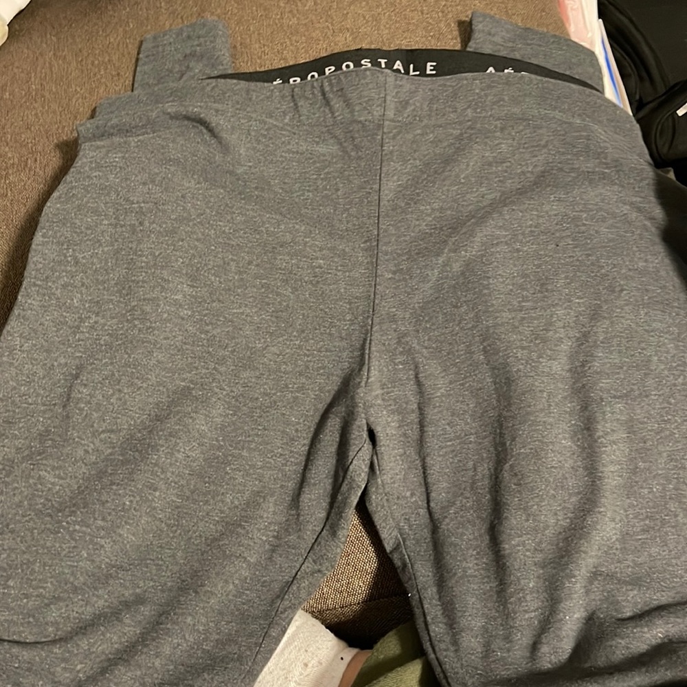 Dark grey aero leggings never worn